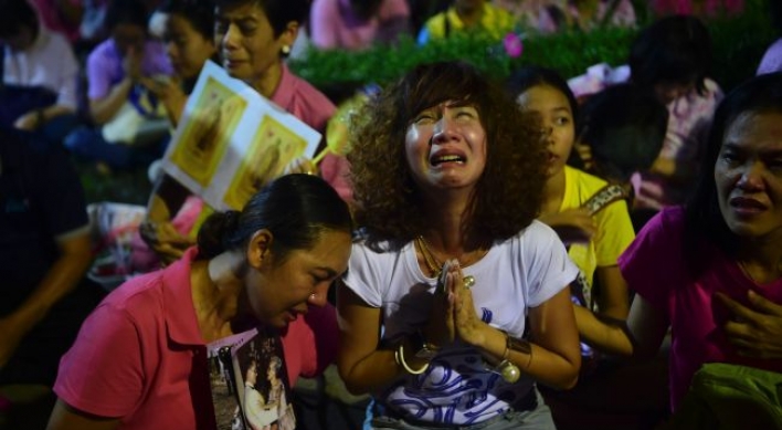 Thais gripped by grief after beloved king's death