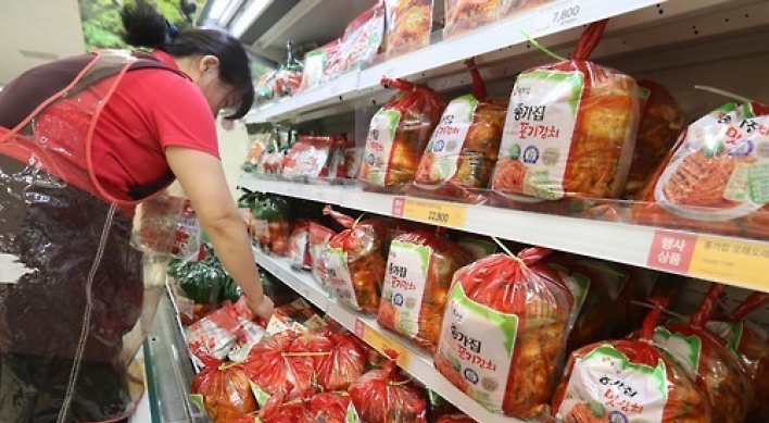 Packaged kimchi market soars amid high cabbage prices