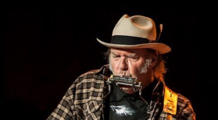 Neil Young relents on streaming