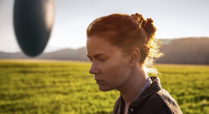 'Arrival' is Amy Adams' close encounter with aliens and conflict
