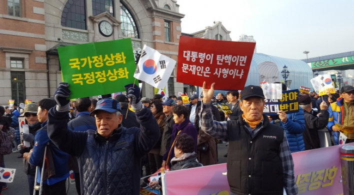 (사진) “하야 반대”…박사모 ‘맞불집회’ 시작