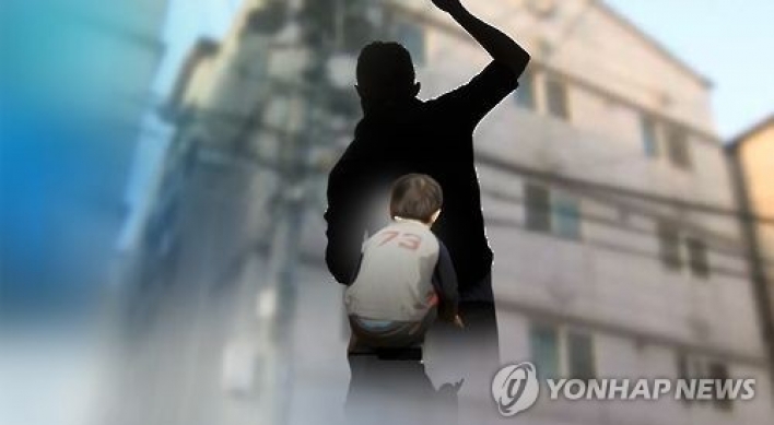 세살배기 벽·장롱에 집어 던져 살해한 30대 무기징역 구형