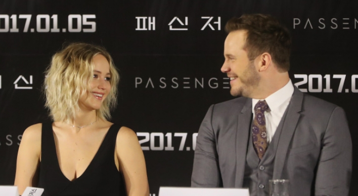 ‘Passengers’ co-stars Jennifer Lawrence, Chris Pratt land in Seoul