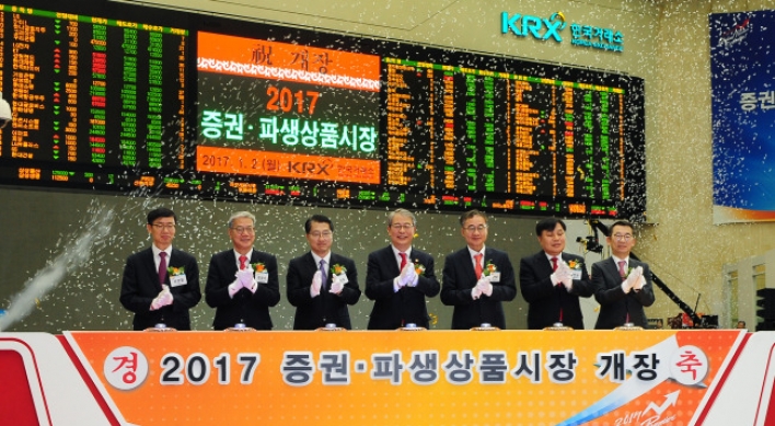 Korean stock market looks steadfast on first day
