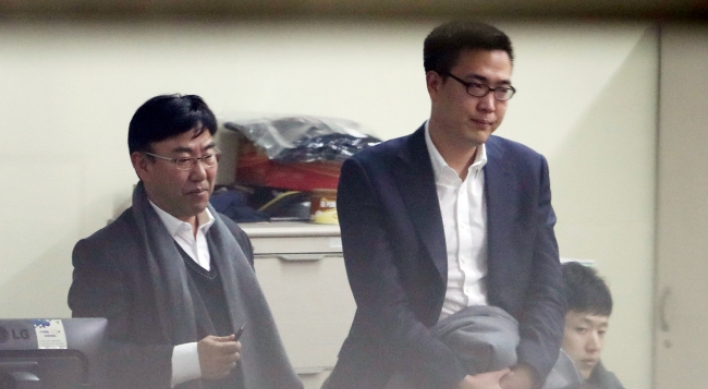 Hanwha chairman’s son accused of assaulting bar employees