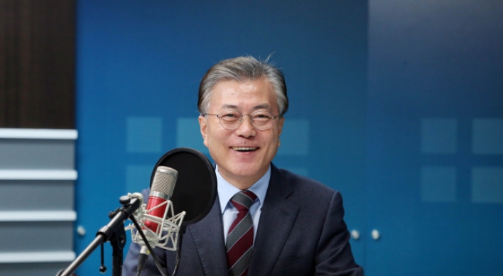 Presidential hopeful Moon publishes book on policy pledges