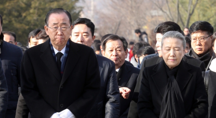 Former UN chief visits hometown of late liberal leader