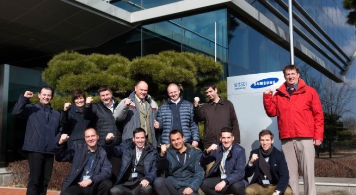 Hungarian engineers return to Samsung SDI
