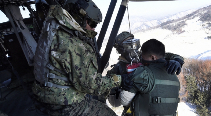 Korea, US air forces conduct joint pilot-rescue drill