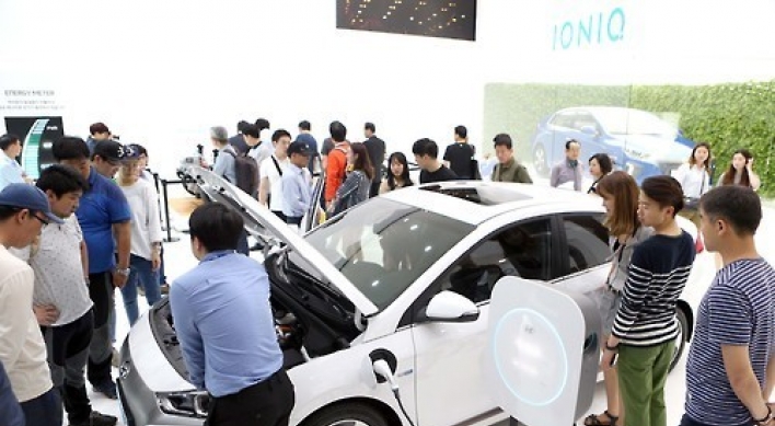 Koreans jumping on electric car bandwagon