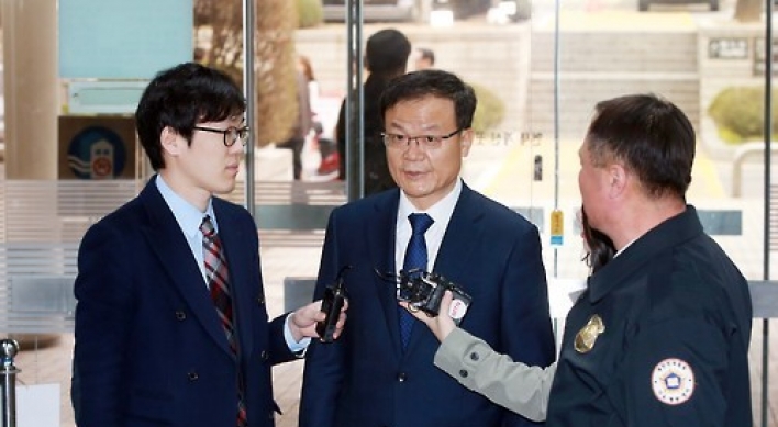 KT&G chief acquitted of receiving kickbacks from lobbyist