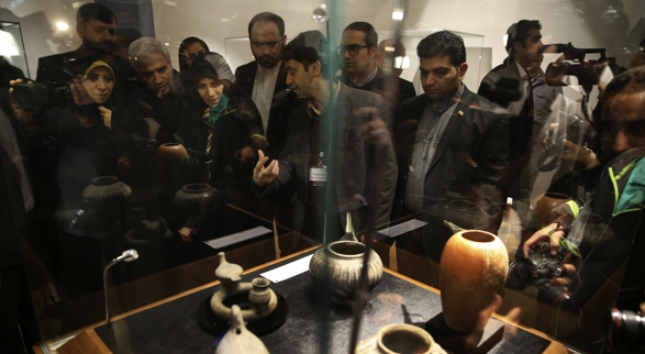 Iran displays ancient Persian artifacts returned from the US