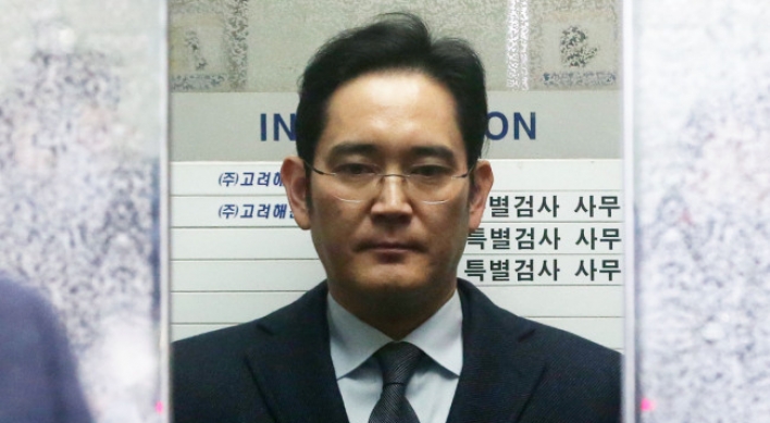 Lee Jae-yong grilled again over bribery