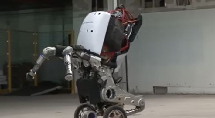 (영상) 첨단 로봇 ‘핸들’이 화제인 이유