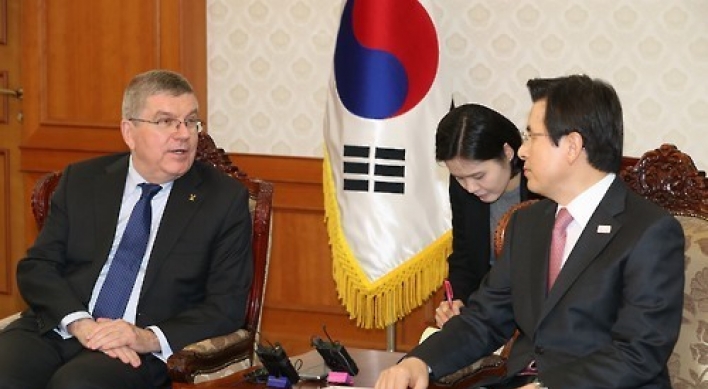 Hwang renews vow to ensure successful hosting of PyeongChang Olympics