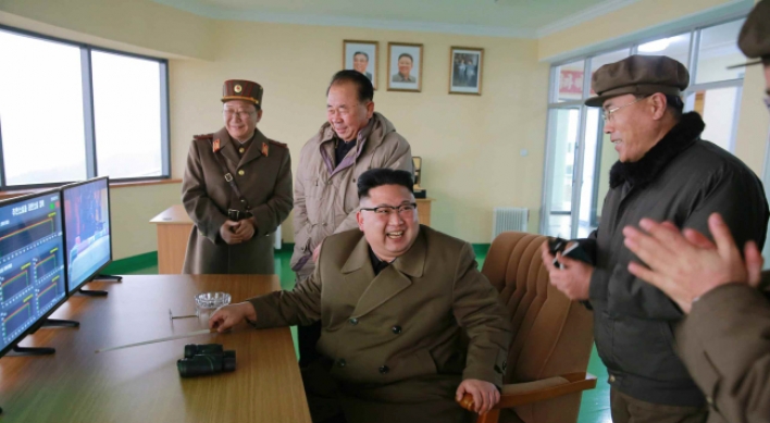 N. Korean leader observes new high performance engine test