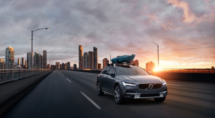 Volvo Korea unveils Cross Country crossover