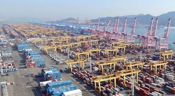 Korea's seaport cargo up 3.7% through Feb.