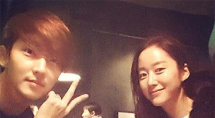 Actor Lee Joon-gi confirms relationship with actress Jeon Hye-bin