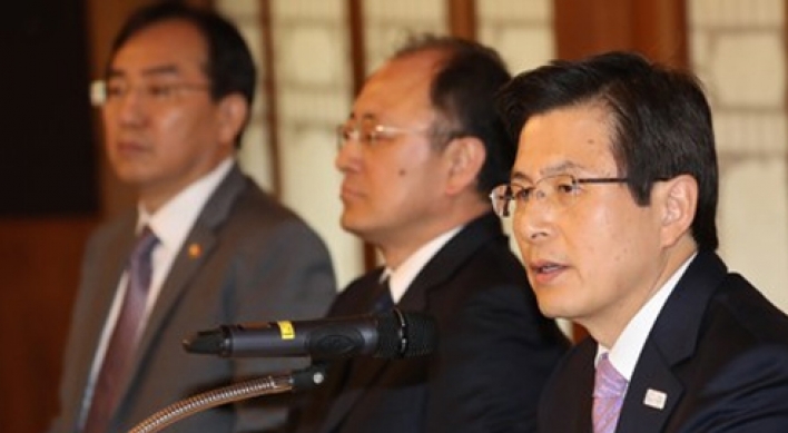 Hwang reaffirms support for firms tapping into overseas markets