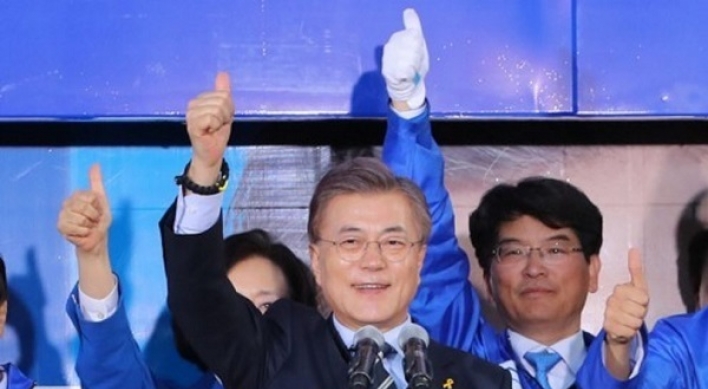 Moon vows to give nation more rest