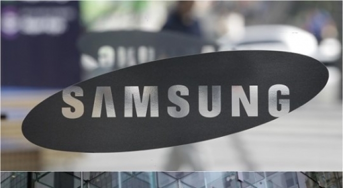Price gap of Apple, Samsung phones widens to over $400