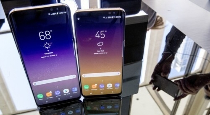 Samsung’s smartphone sales drop by half in China in Q1