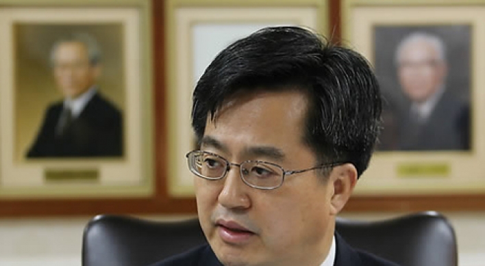 Profile of Finance Minister nominee Kim Dong-yeon