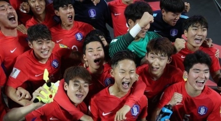 Korea ride opportunistic offense, resilient defense into knockout stage