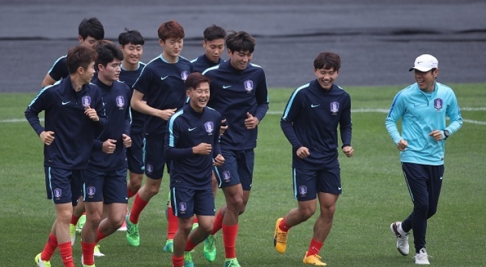 Korean coach to rest Barcelona prospects vs. England