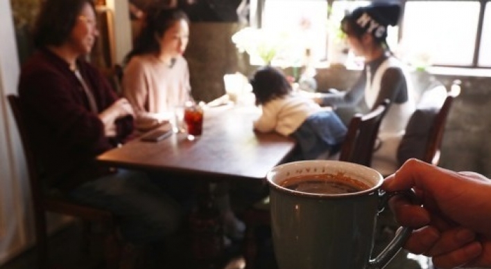 Koreans consume 377 cups of coffee on average in 2016: report