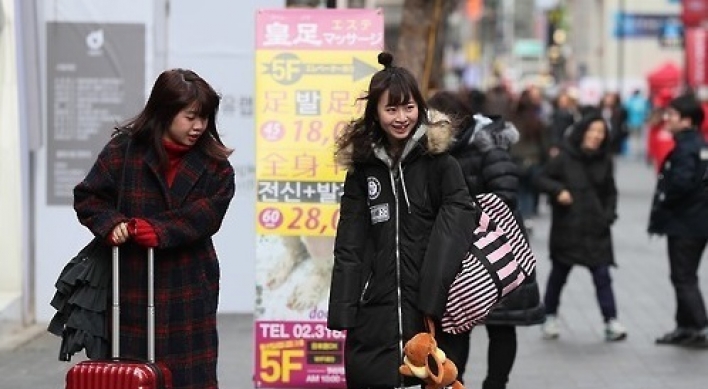 Fall in Japanese tourists adds woes to sagging local tourism