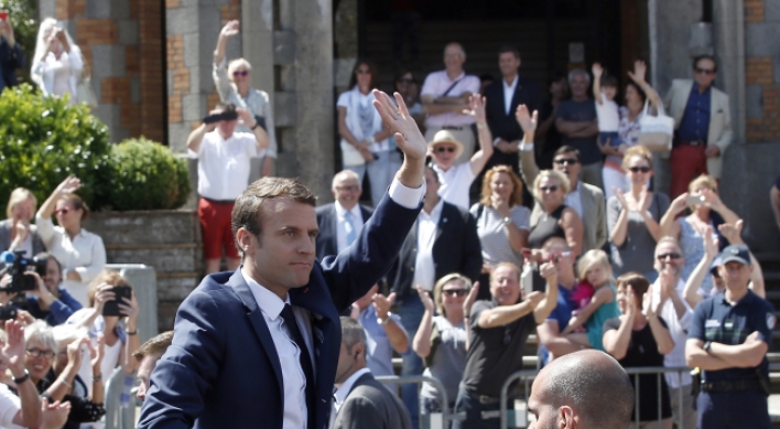 France‘s Macron heads for crushing parliamentary majority