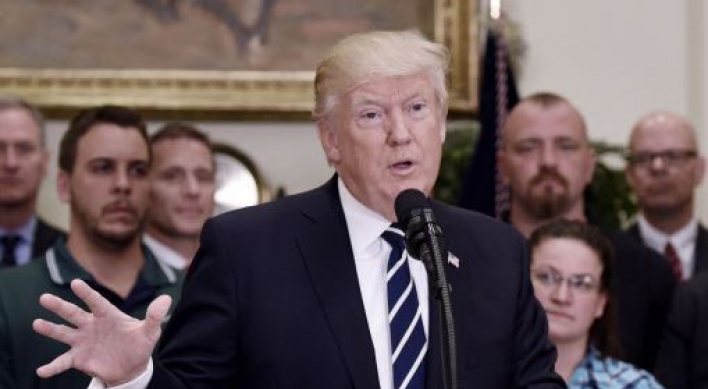 [Newsmaker] Trump decries being target of Russia probe
