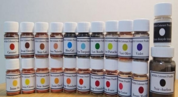 23 people booked for unauthorized French pigments in macarons