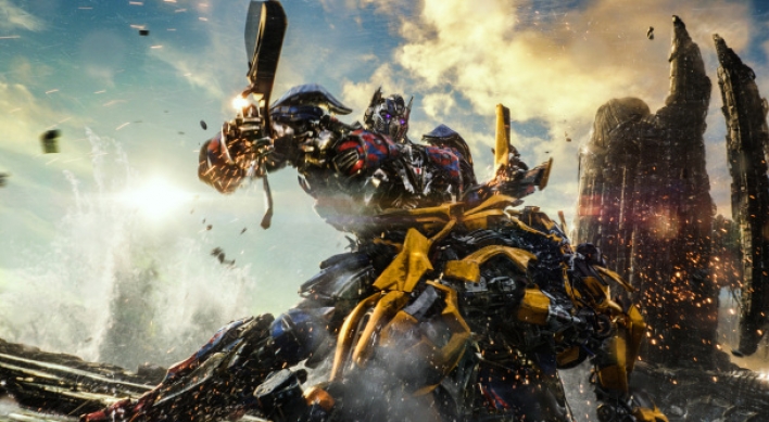 [Movie Review] ‘Transformers: The Last Knight’ is Michael Bay’s robot-orgy swan song