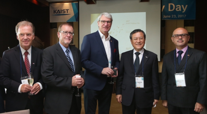 KAIST unveils global vision on Embassy Day