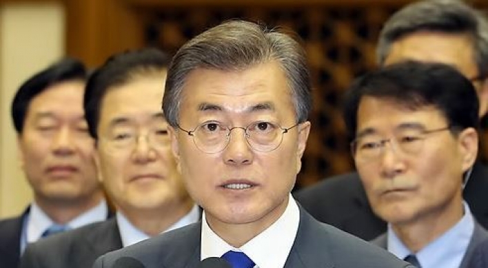 Moon's approval rating rebounds slightly: survey