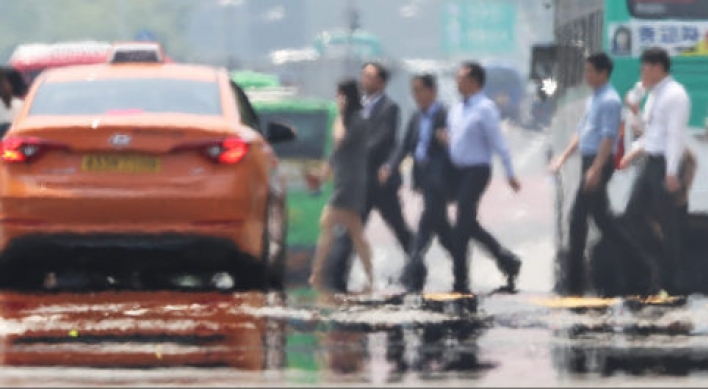 Nation in grip of heat wave; rain expected over weekend