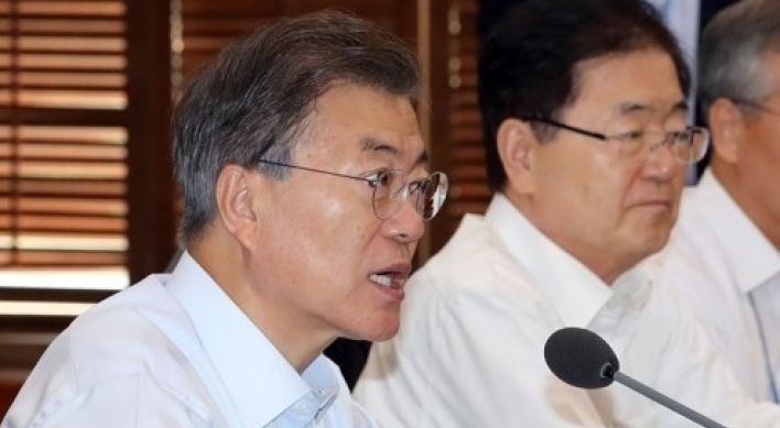 Moon urges opposition to endorse extra budget to create jobs