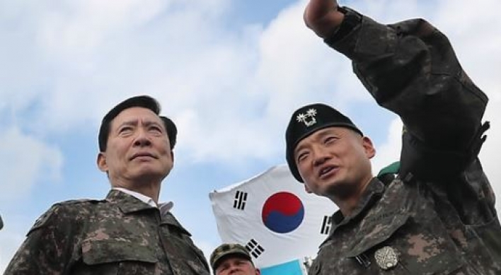 New defense minister calls for overwhelming readiness in DMZ visit