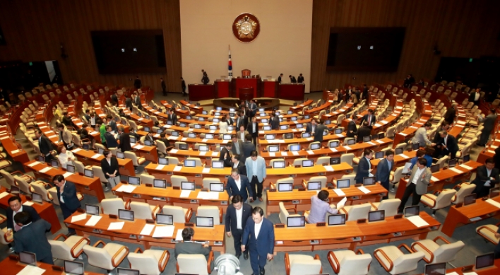 Assembly passes pending bills, fails to handle budget