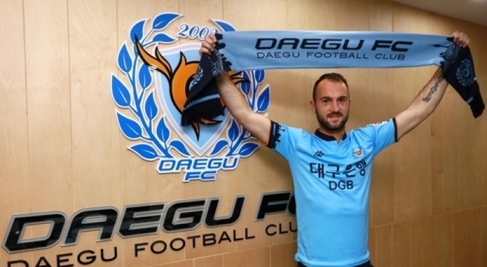 Korean football club Daegu sign Aussie defender Franjic