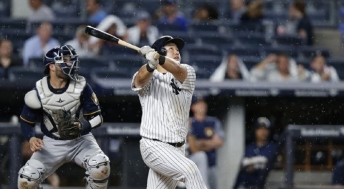 Korean first baseman outrighted to minors by Yankees