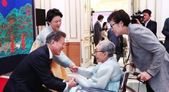 Moon pledges additional support for heroes, independence fighters