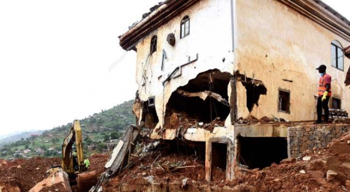 Congo landslide death toll likely 200, governor says