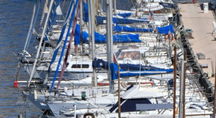 1 dead, 1 injured as van rams bus stops in Marseille, France