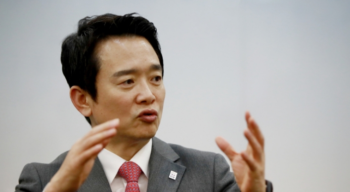 Gov. Nam Kyung-pil’s eldest son admits to drug use