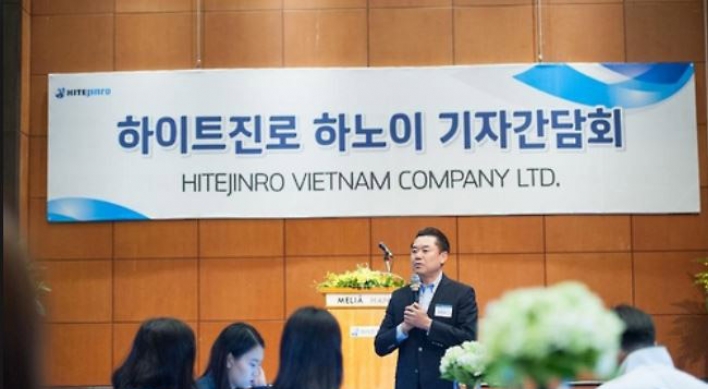 Hite Jinro opens Korean-style soju bar in Vietnam