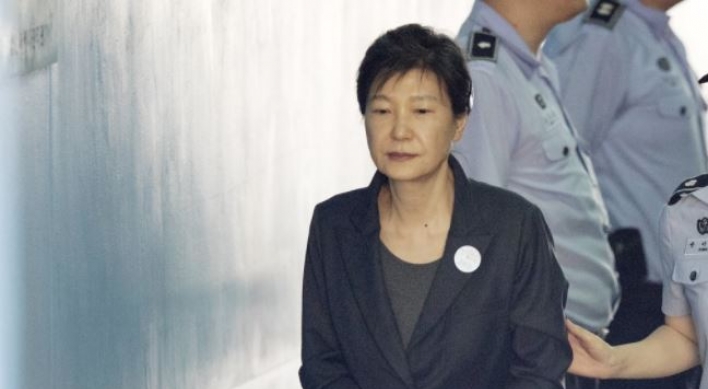 Court to decide whether to extend ex-President Park’s detention